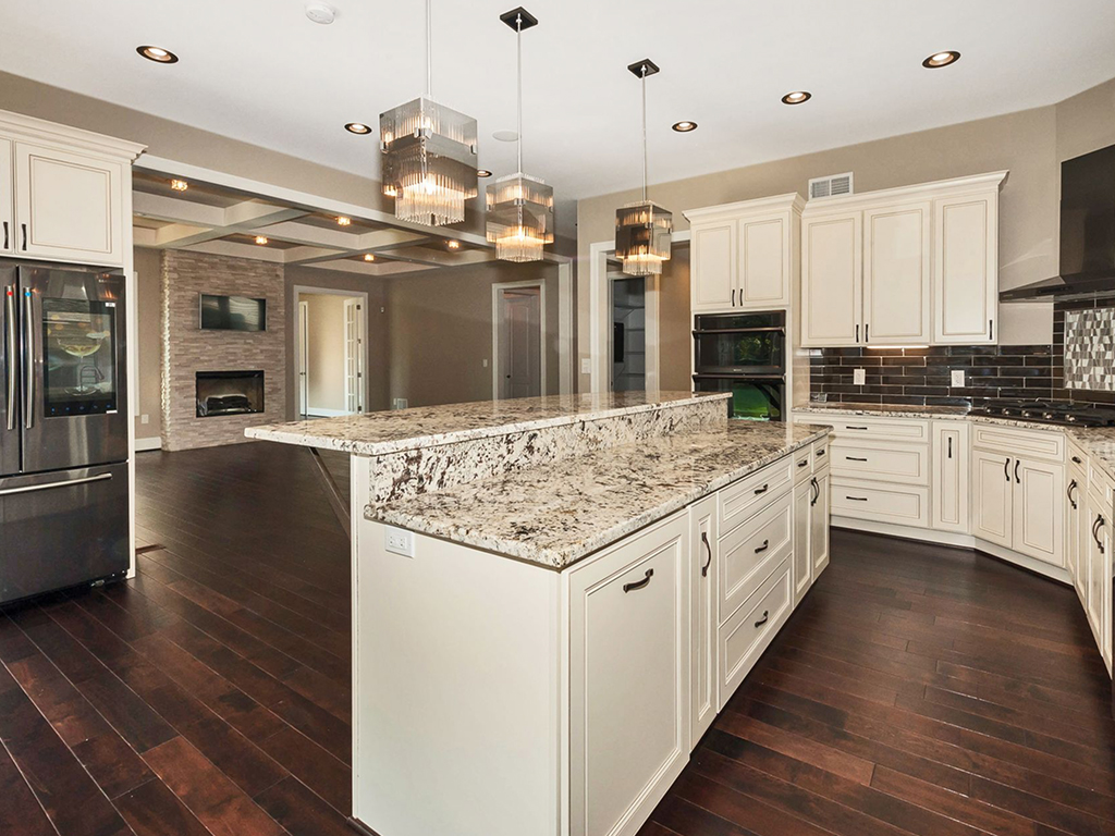 7612 Seven Mile Lane